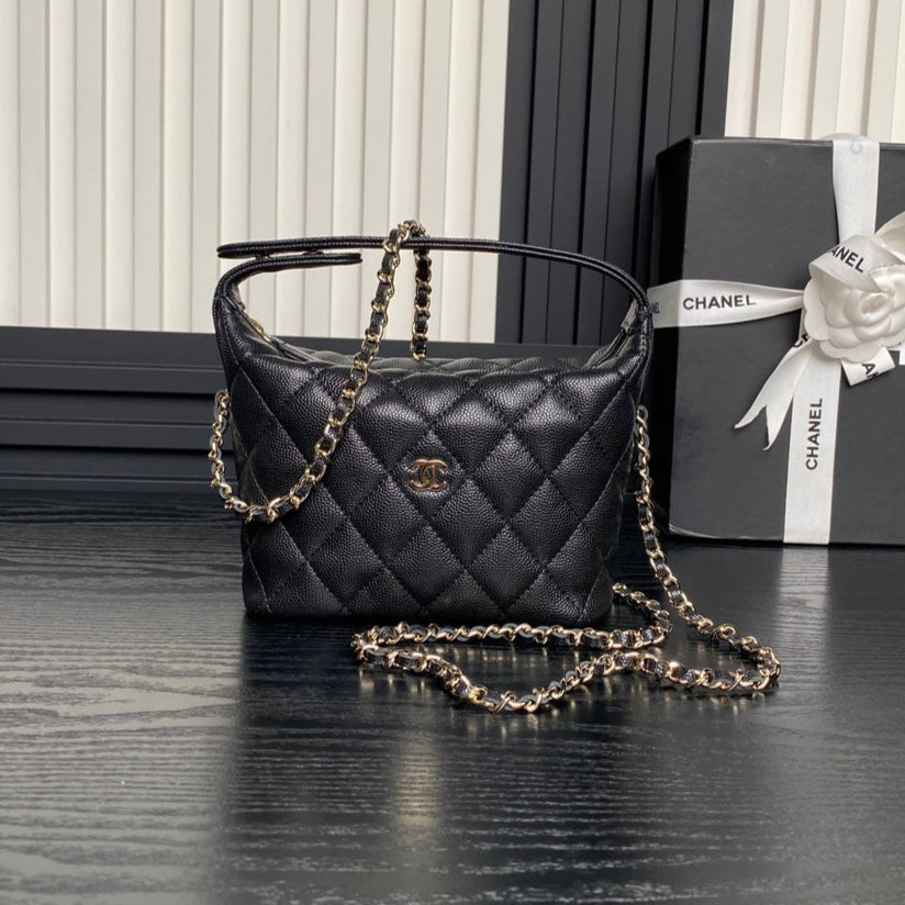 Sac Hobo CC 25C 21,5 cm, poignée supérieure, cuir de veau grainé noir