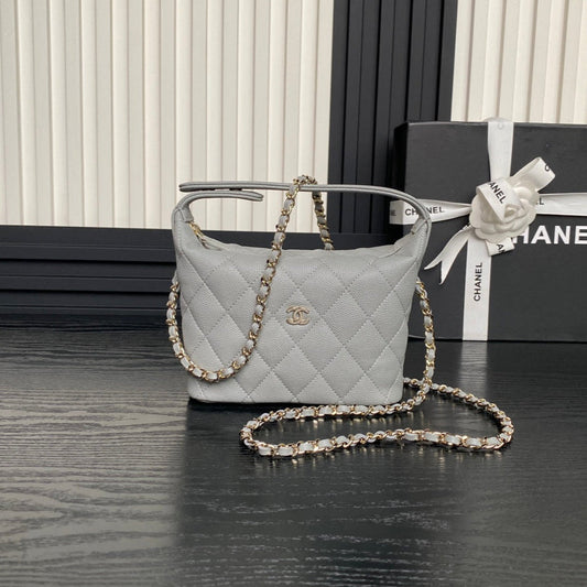 Sac Hobo CC 25C 21,5 cm, poignée supérieure, cuir de veau grainé gris