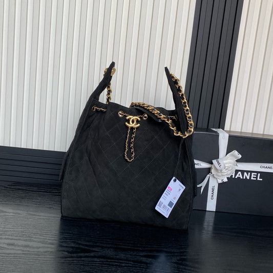Sac Hobo CC 25C 40 cm en daim noir