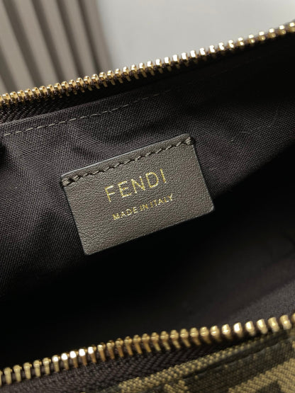 Sac Fendigraphy Medium 29 en tissu jacquard Gurkha, motif FF, quincaillerie dorée