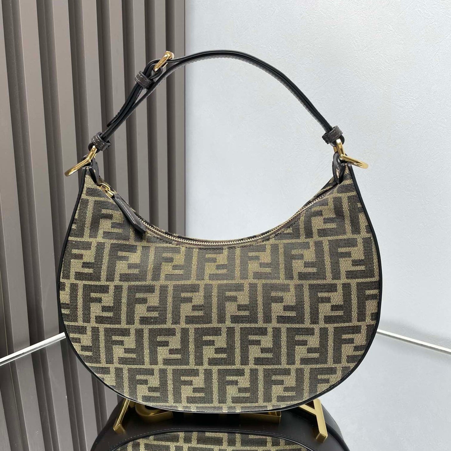 Sac Fendigraphy Medium 29 en tissu jacquard Gurkha, motif FF, quincaillerie dorée