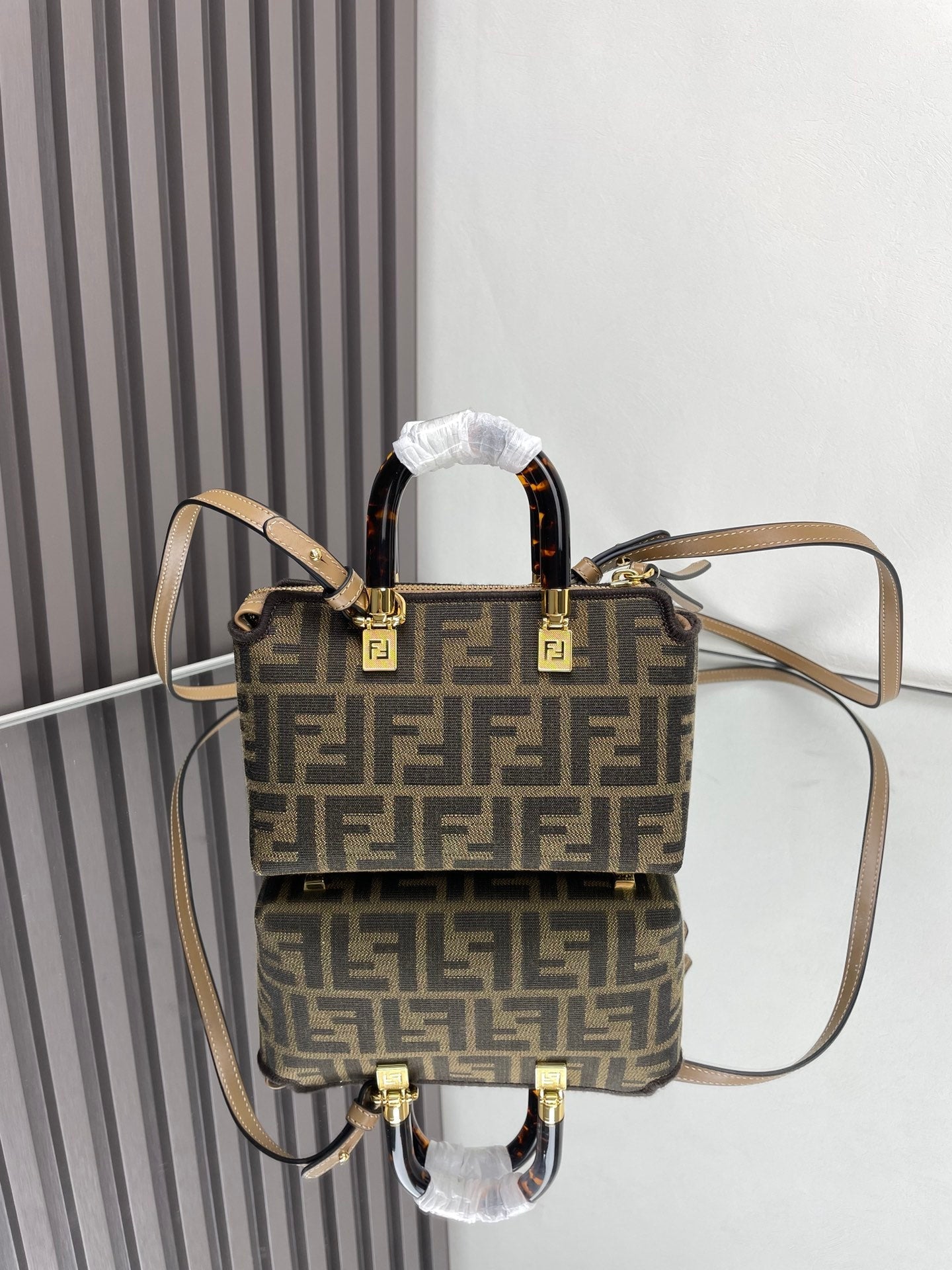 BY THE WAY MINI 18 EN TISSU JACQUARD SOJA ET GARNITURES EN CUIR DE VEAU MARRON