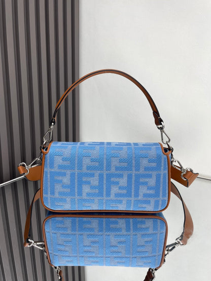 Sac Fend Baguette en toile bleu marron 27 avec broderie FF GHW 