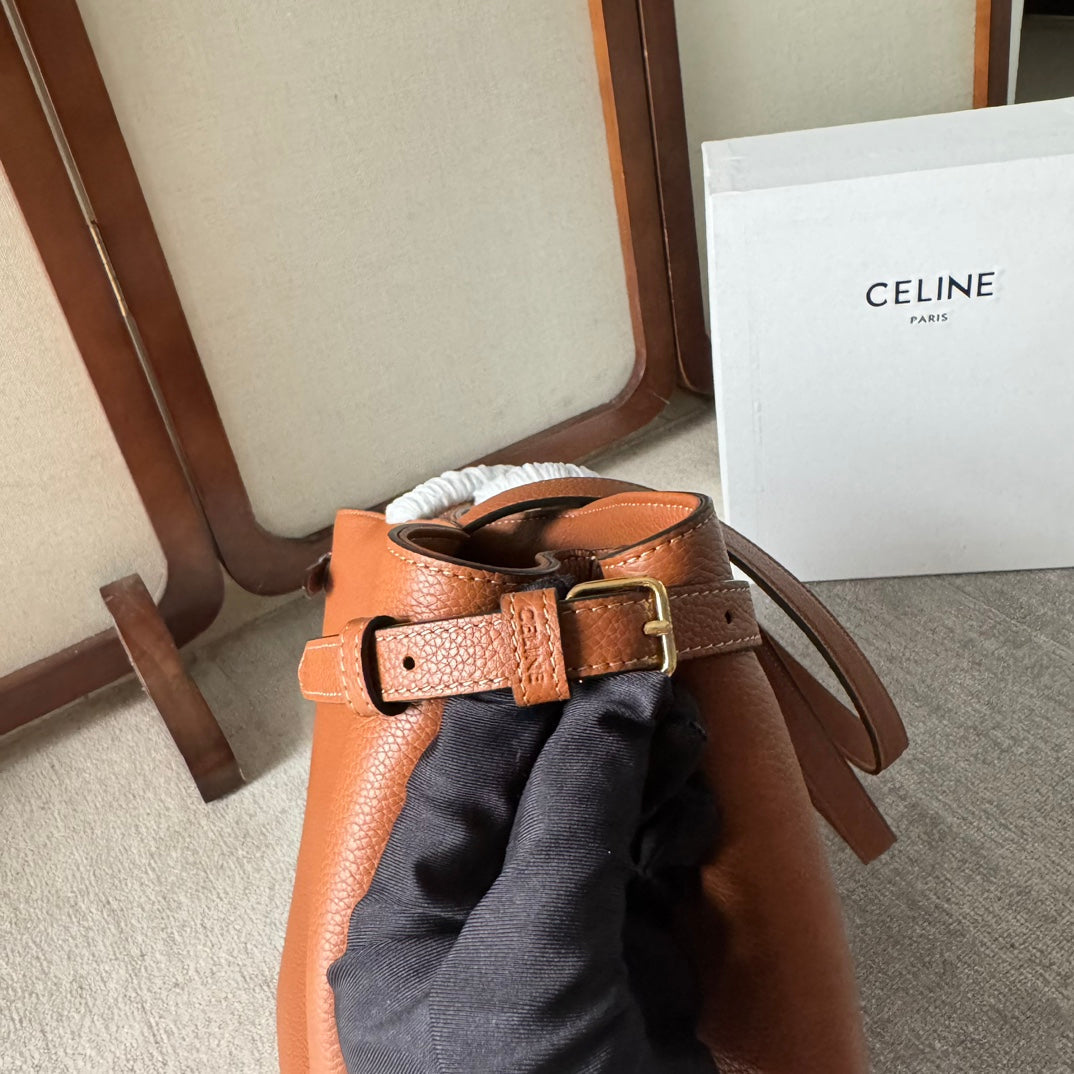 CABAS ANAÏS MOYEN CUIR TRIOMPHE 54 EN CUIR DE VEAU GRAINÉ BRONZE