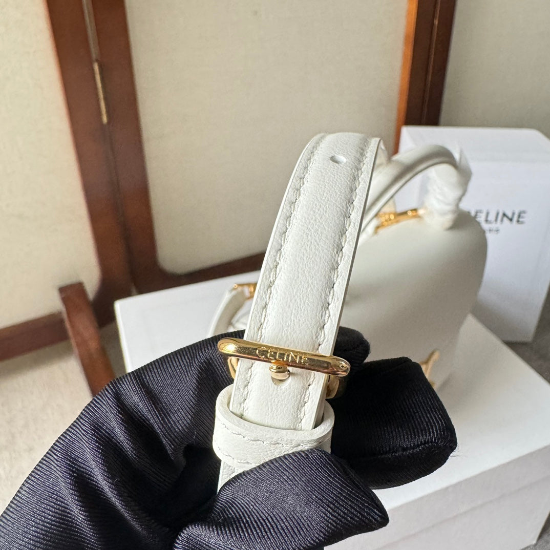 SAC ADO NINO 20 EN CUIR DE VEAU SOUPLE BLANC, QUINCAILLERIE DORÉE