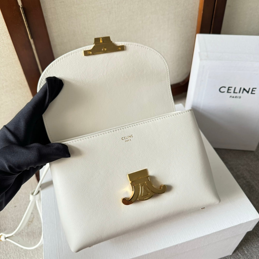 SAC ADO NINO 20 EN CUIR DE VEAU SOUPLE BLANC, QUINCAILLERIE DORÉE