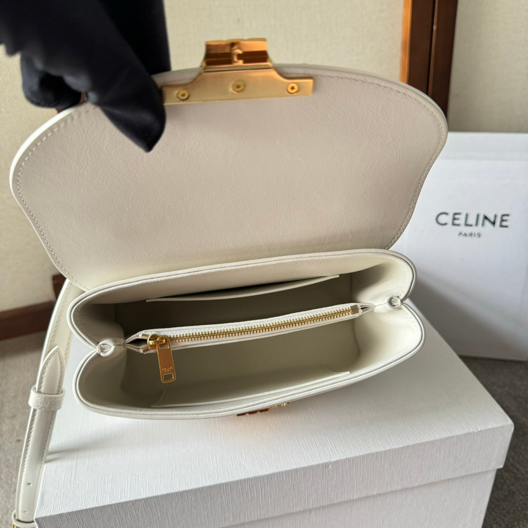 SAC ADO NINO 20 EN CUIR DE VEAU SOUPLE BLANC, QUINCAILLERIE DORÉE