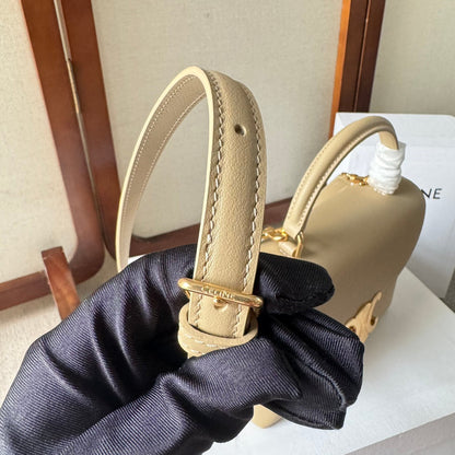 SAC ADO NINO 20 EN CUIR DE VEAU SOUPLE JAUNE PARMESAN, QUINCAILLERIE DORÉE