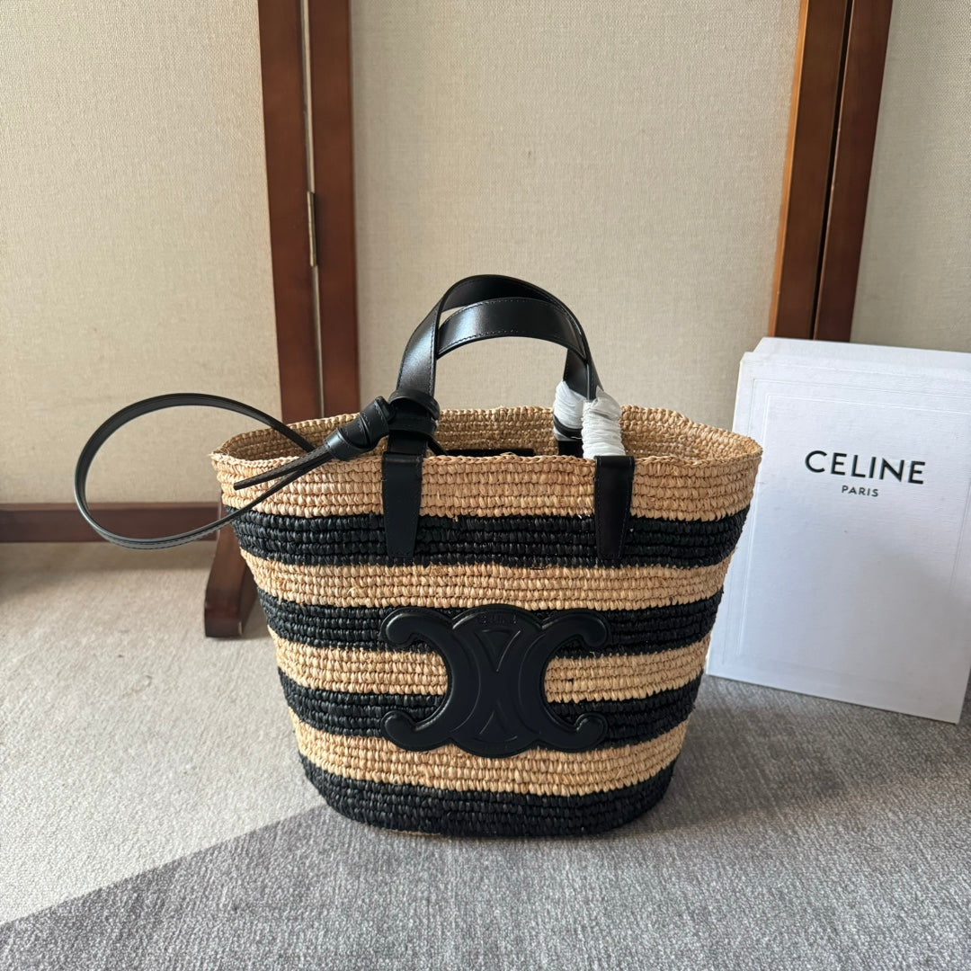 SAC CLASSIQUE COUFFIN 22 À RAYURES EN RAPHIA BEIGE ET NOIR ET GARNITURES EN CUIR DE VEAU