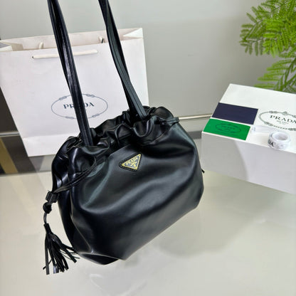 ドローストリングバケットバッグ 25インチ ブラック ソフトラムスキン