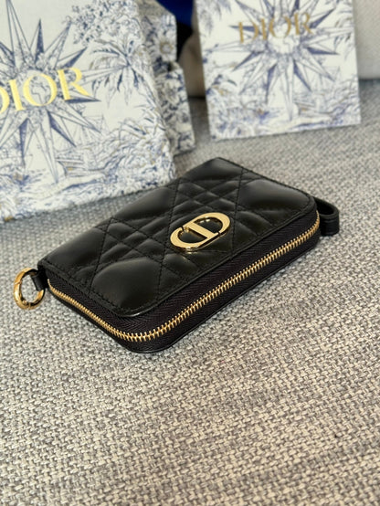 Portefeuille compact CD Logo Caro 11 cm en cuir de veau noir