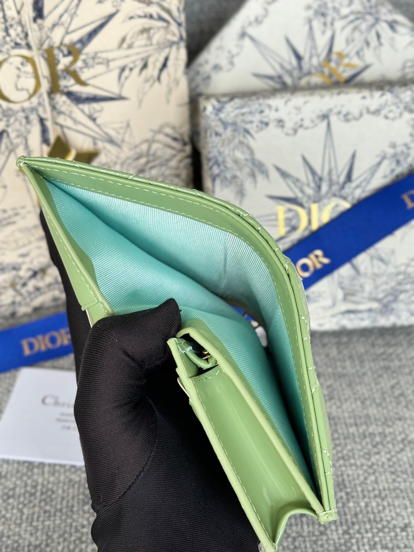 CD Caro 11cm コンパクトウォレット シャイニーグリーン カーフスキン
