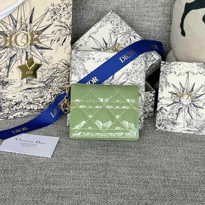 CD Caro 11cm コンパクトウォレット シャイニーグリーン カーフスキン