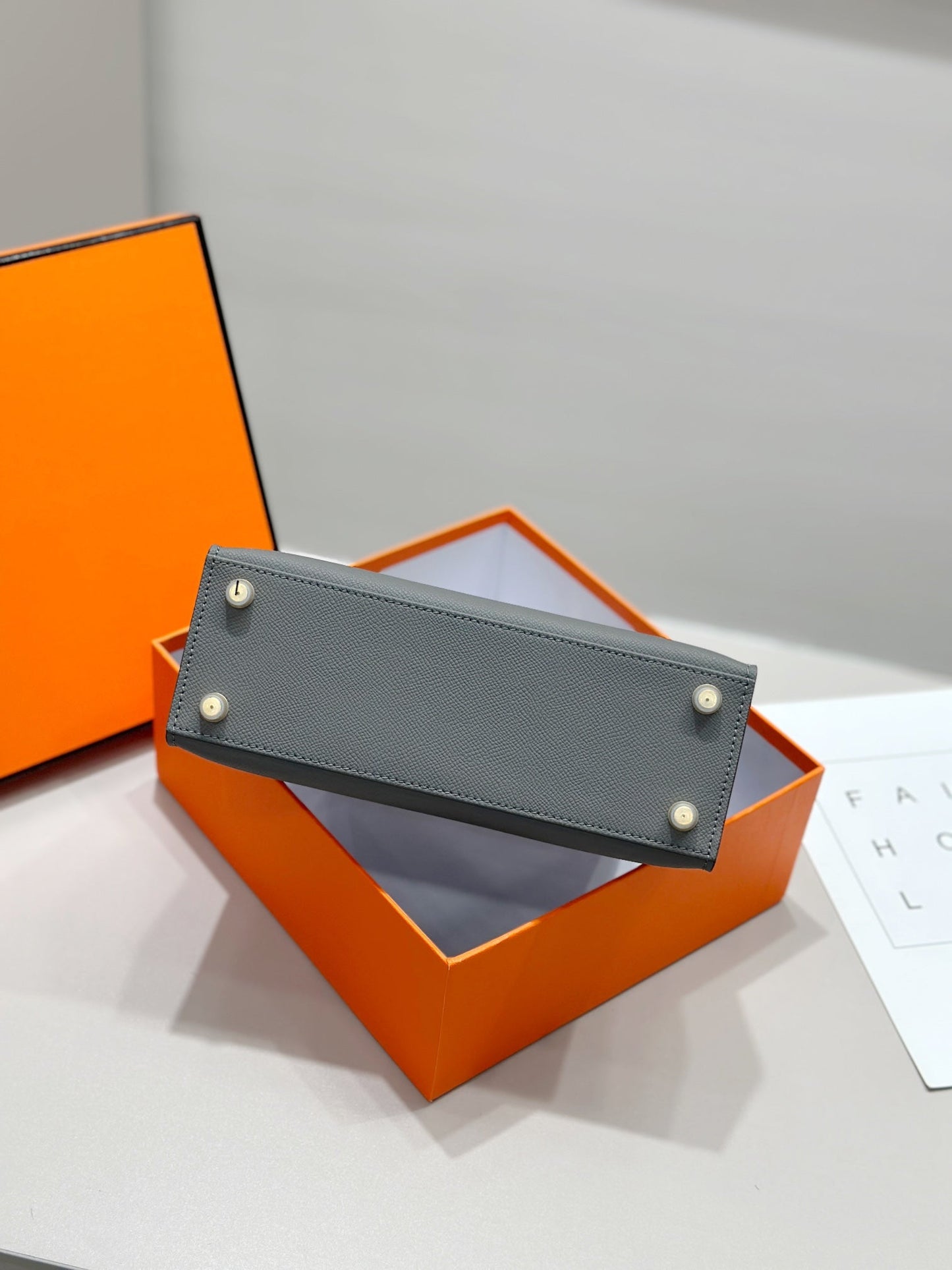 HM ケリー 25cm ヴェールアマンド エプソムレザー ゴールド金具