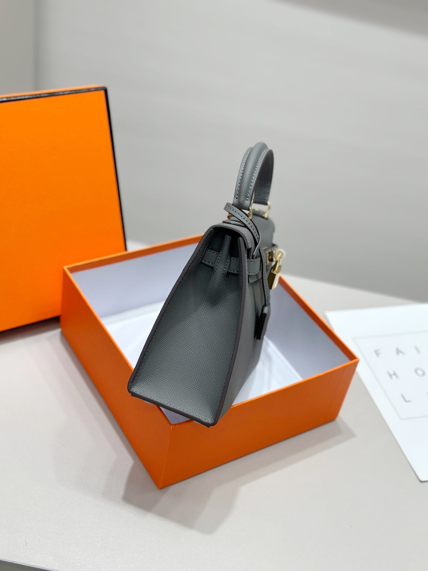 HM ケリー 25cm ヴェールアマンド エプソムレザー ゴールド金具