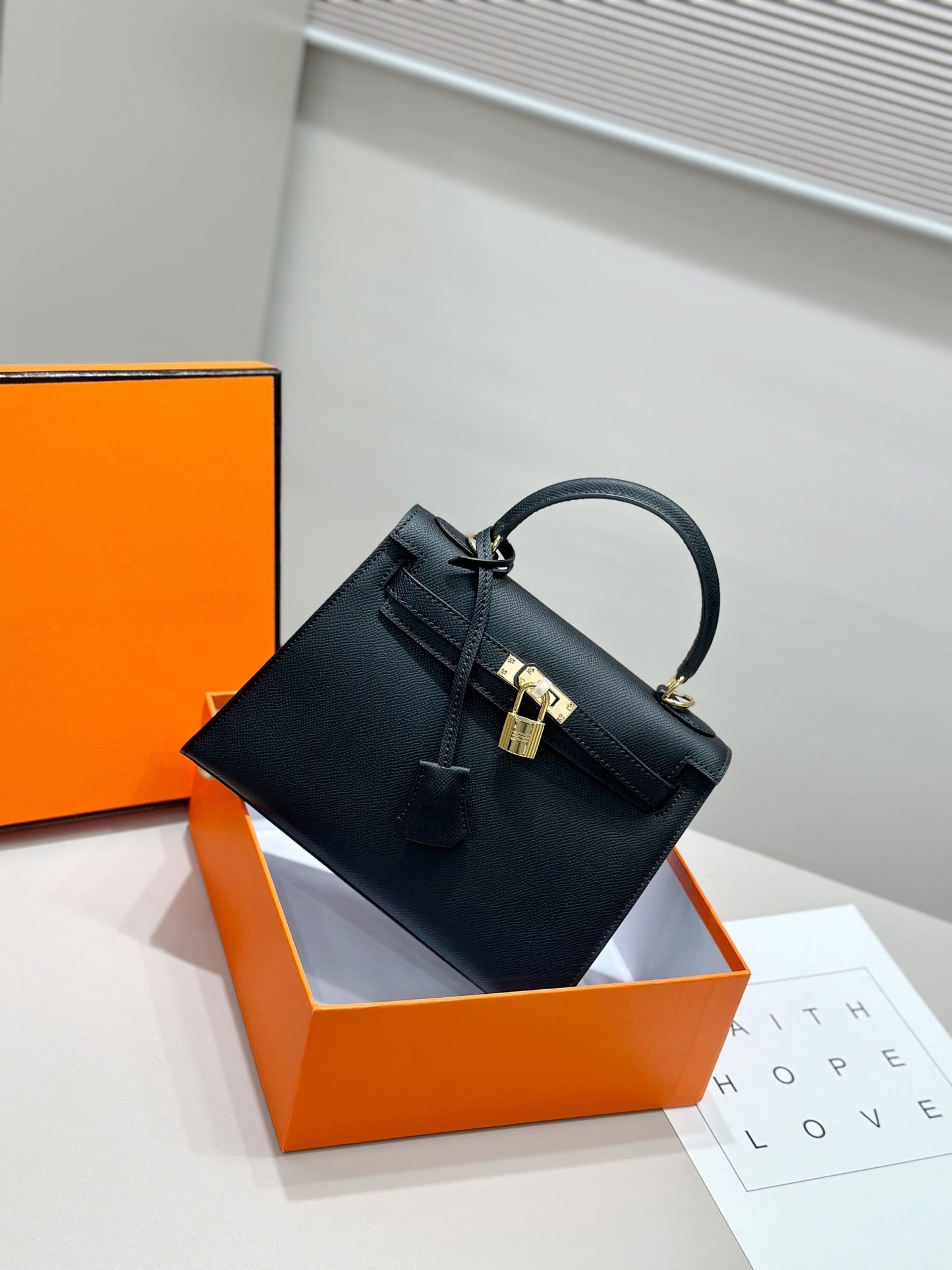 HM ケリー 25cm ブラック エプソムレザー ゴールド金具