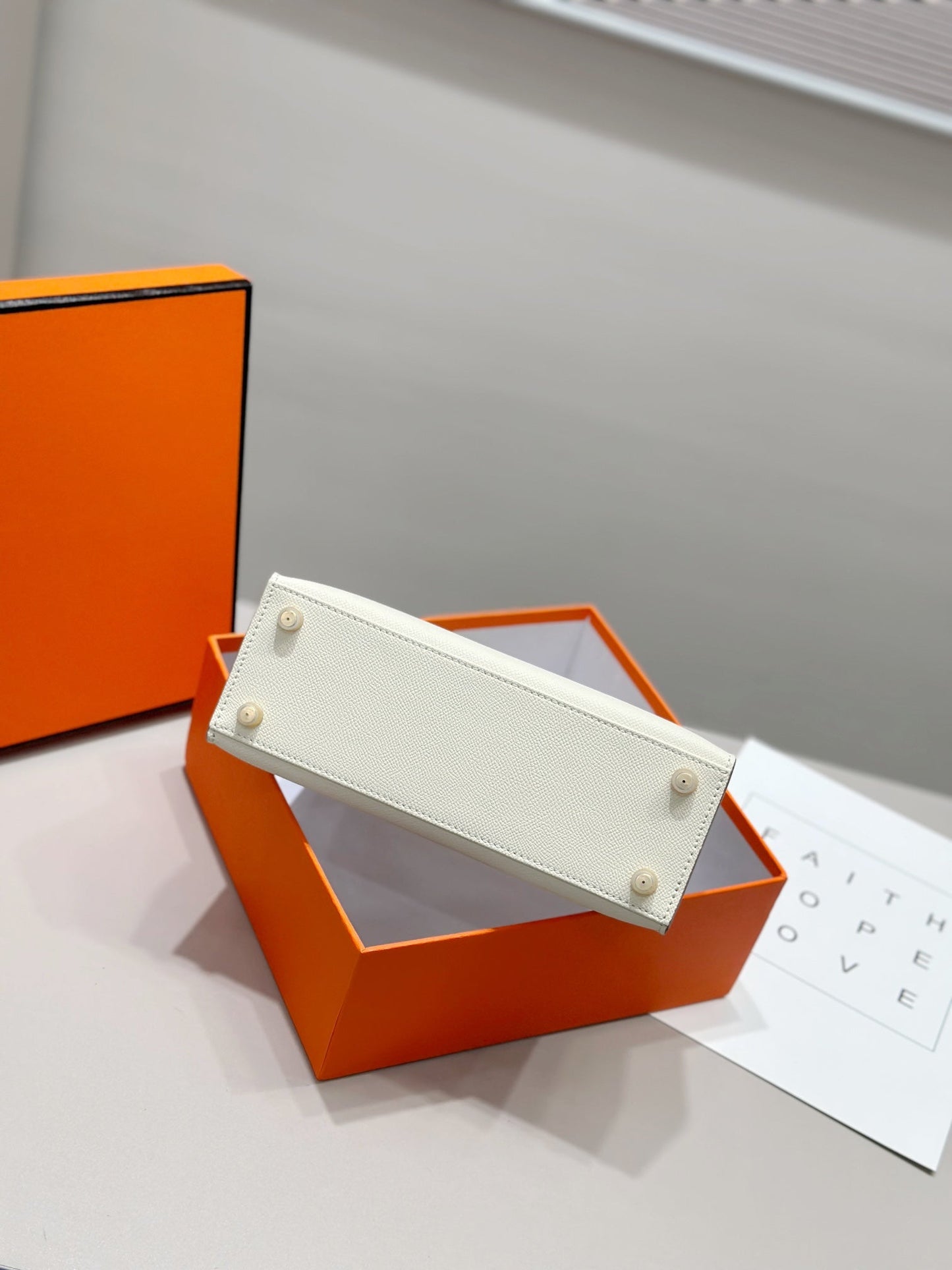 HM ケリー 25cm クリームエプソムレザー ゴールド金具