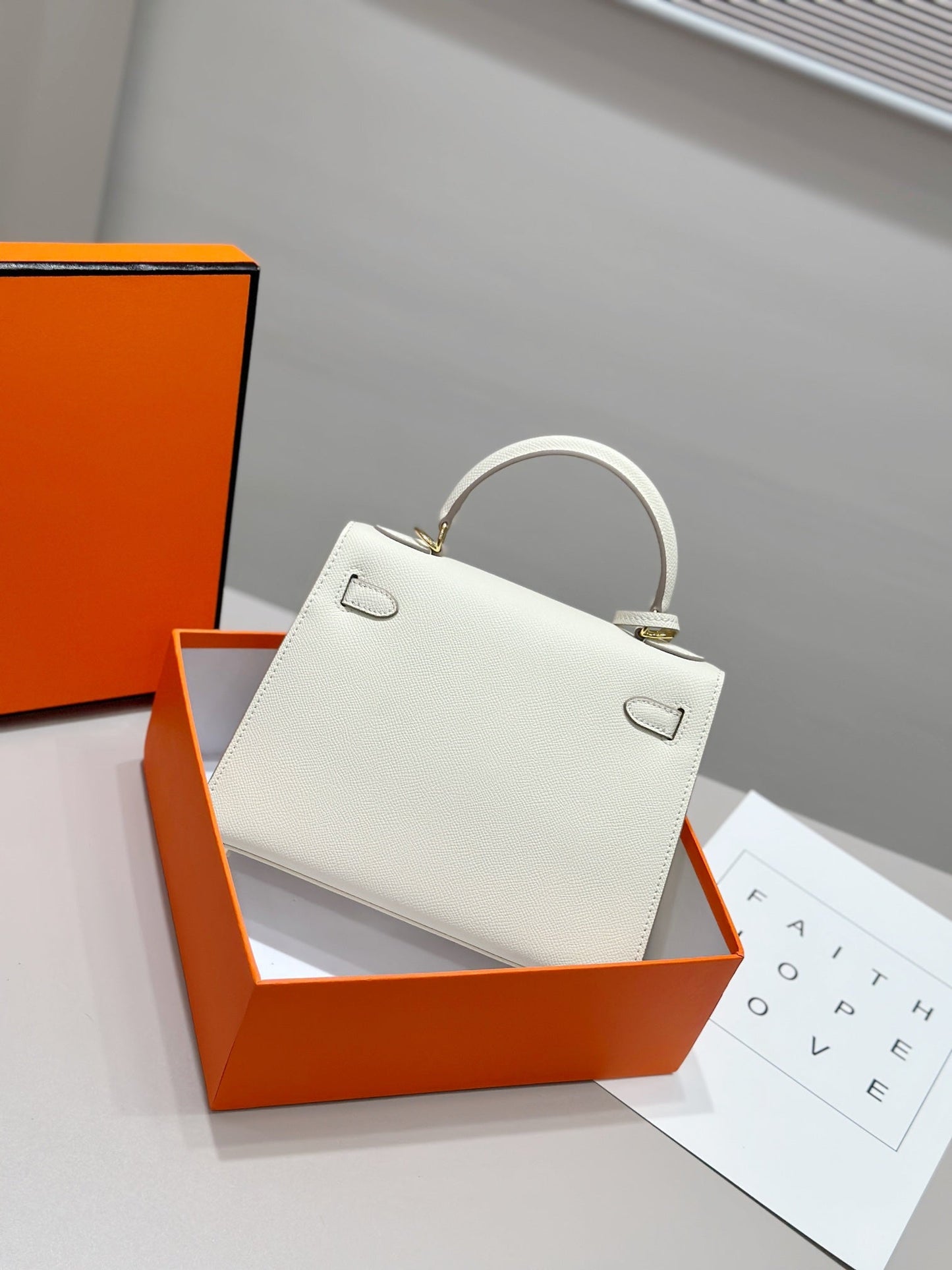 HM ケリー 25cm クリームエプソムレザー ゴールド金具