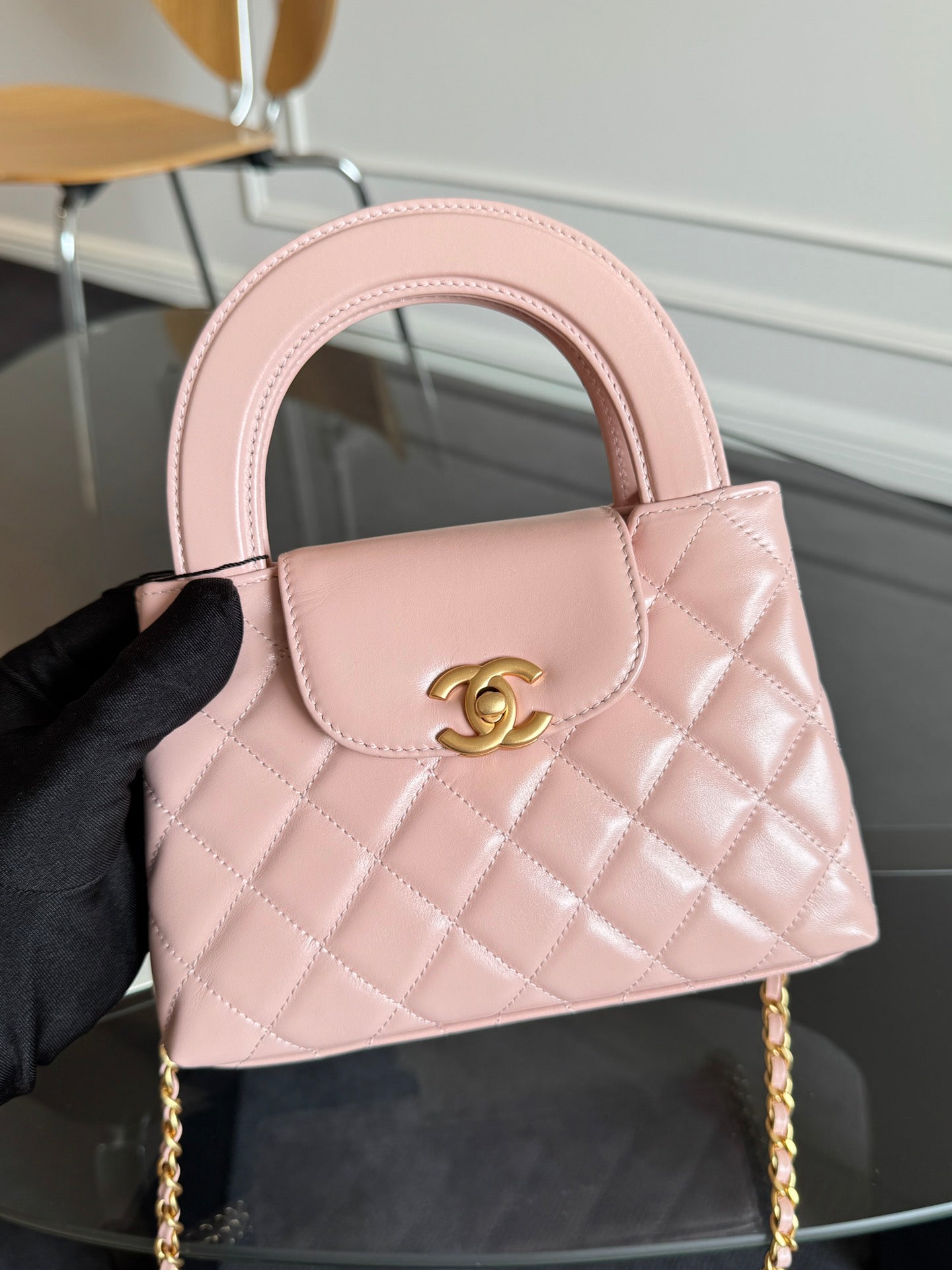 SAC CABAS KELLY 19 EN CUIR DE VEAU ROSE CLAIR, QUINCAILLERIE DORÉE 
