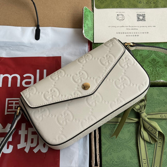 SUPER MINI SAC BANDOULIÈRE 21 EN CUIR DE VEAU BLANC GAUFRÉ