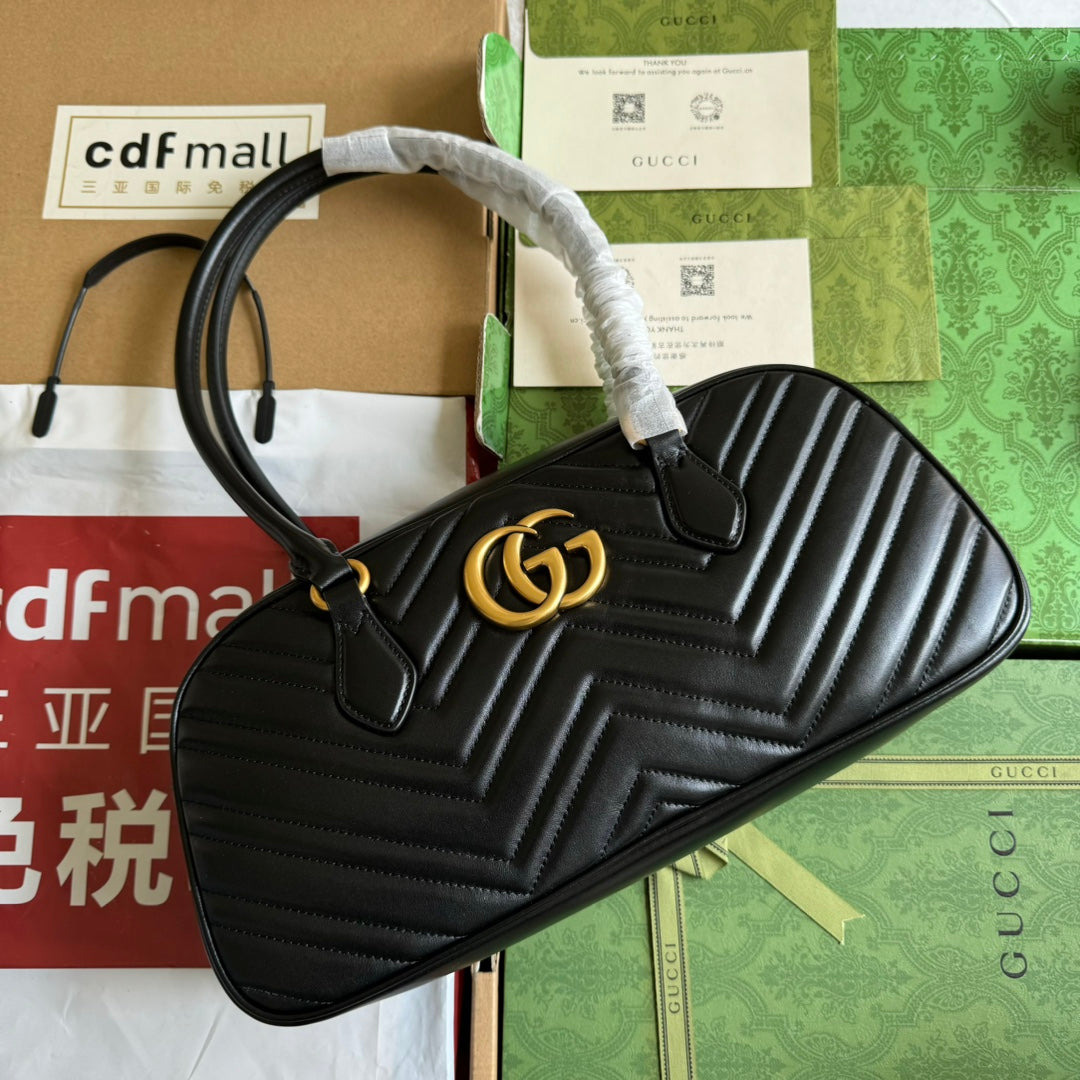 Sac à main GG Marmont Medium 35 cm en cuir de veau noir et accessoires dorés