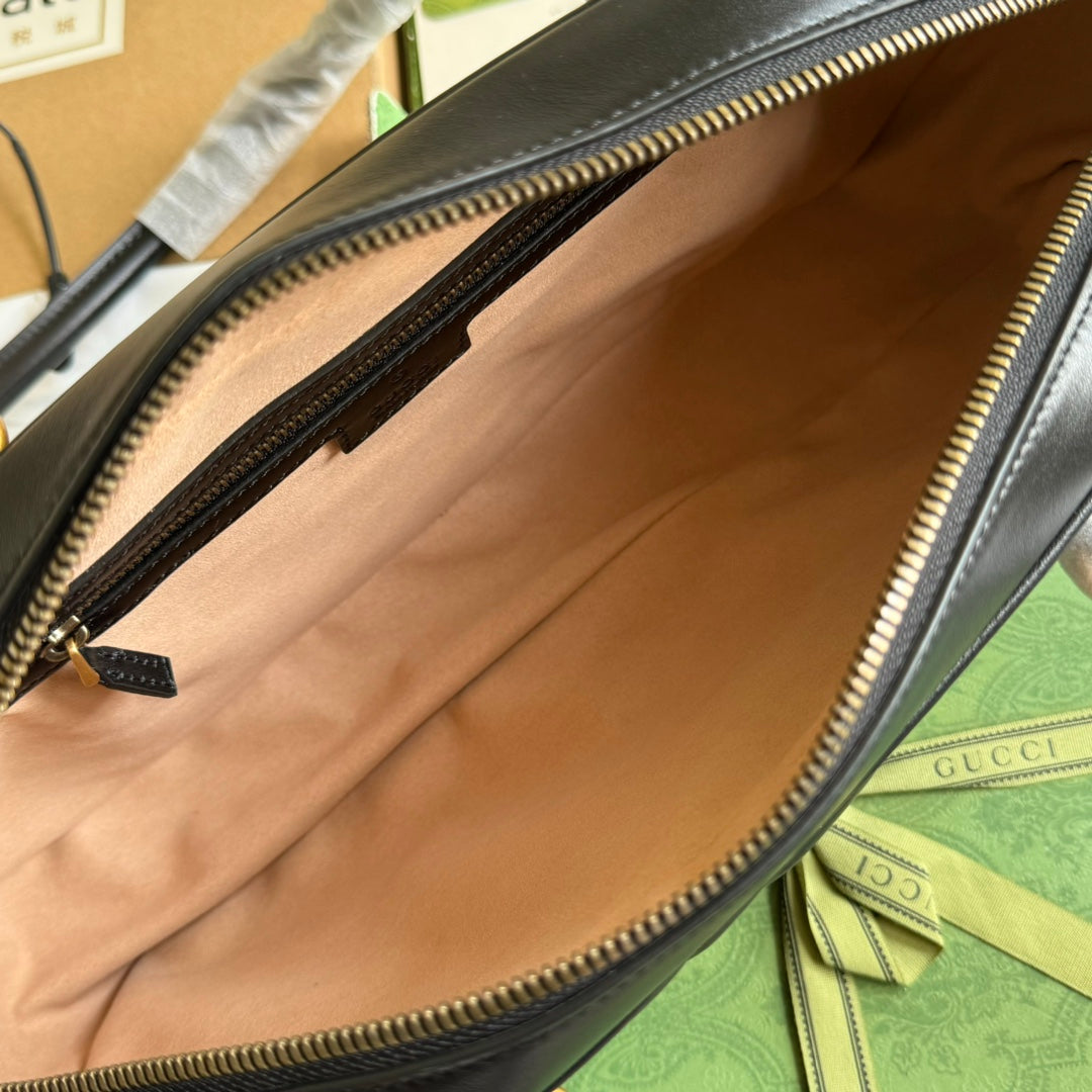 Sac à main GG Marmont Medium 35 cm en cuir de veau noir et accessoires dorés