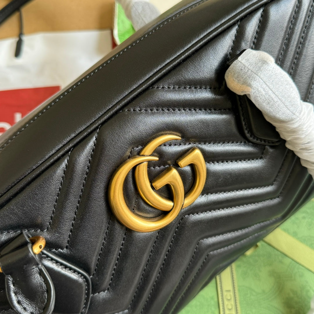 Sac à main GG Marmont Medium 35 cm en cuir de veau noir et accessoires dorés