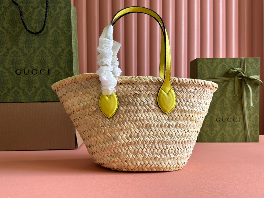 PETIT SAC CABAS 20 AVEC LOGO EN PAILLE NATURELLE ET ANSE EN CUIR DE VEAU JAUNE