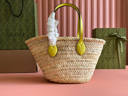 PETIT SAC CABAS 20 AVEC LOGO EN PAILLE NATURELLE ET ANSE EN CUIR DE VEAU JAUNE