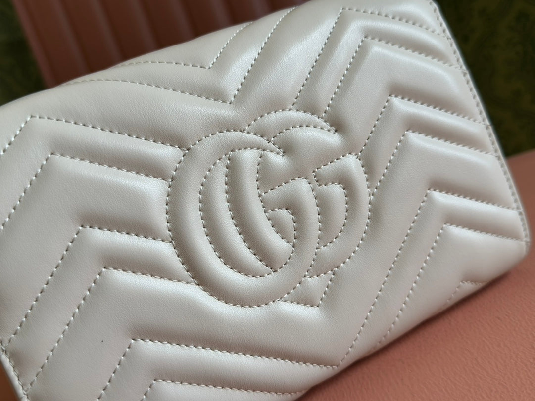 Petit sac bandoulière Marmont 20 en cuir d'agneau blanc et matériel doré
