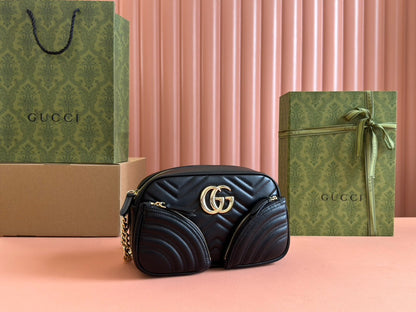 Petit sac bandoulière Marmont 24 en cuir de veau noir et métal doré