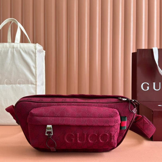 SAC BANANE 34 EN TOILE MONOGRAMME ROUGE GROSSE