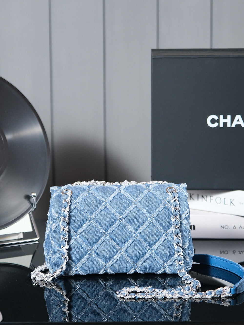 Sac à rabat 24S 20 cm en denim matelassé bleu