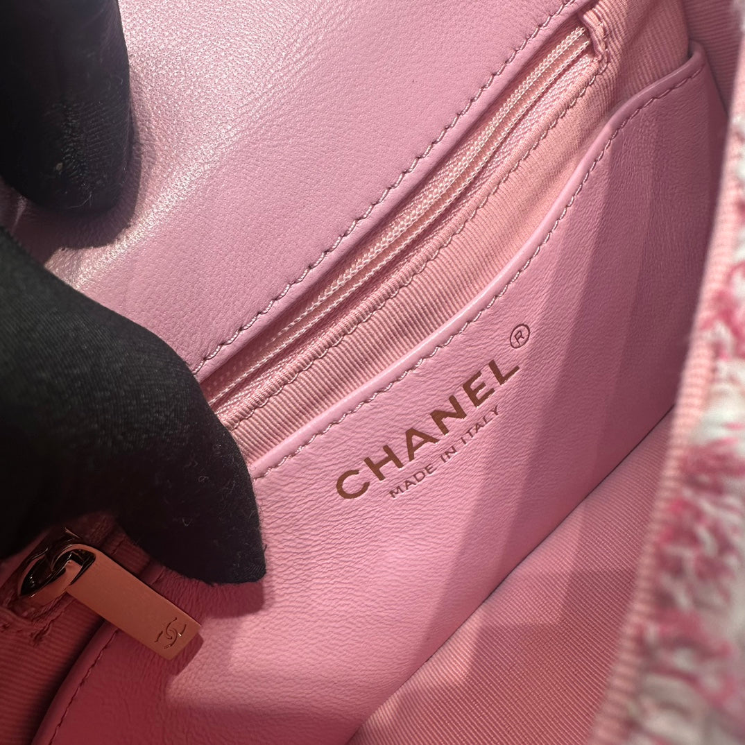 Sac à rabat 23P en tweed rose et blanc, accessoires argentés 