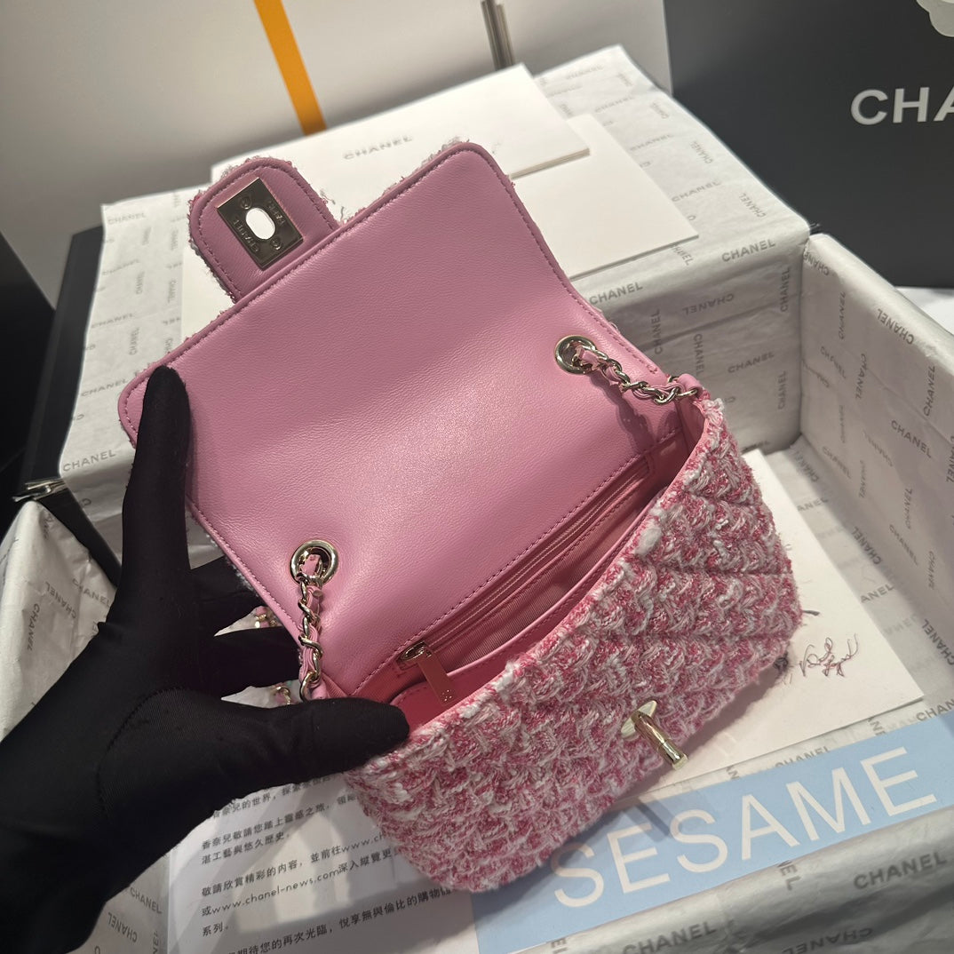 Sac à rabat 23P en tweed rose et blanc, accessoires argentés 