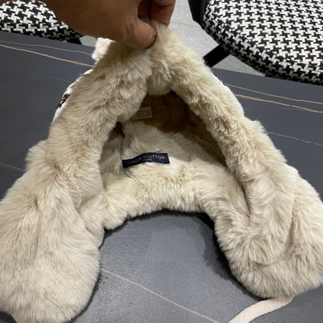 BONNET CACHE-OREILLES EN PELUCHE EN LAINE COLORÉE ET FOURRURE DE LAPIN 408170 