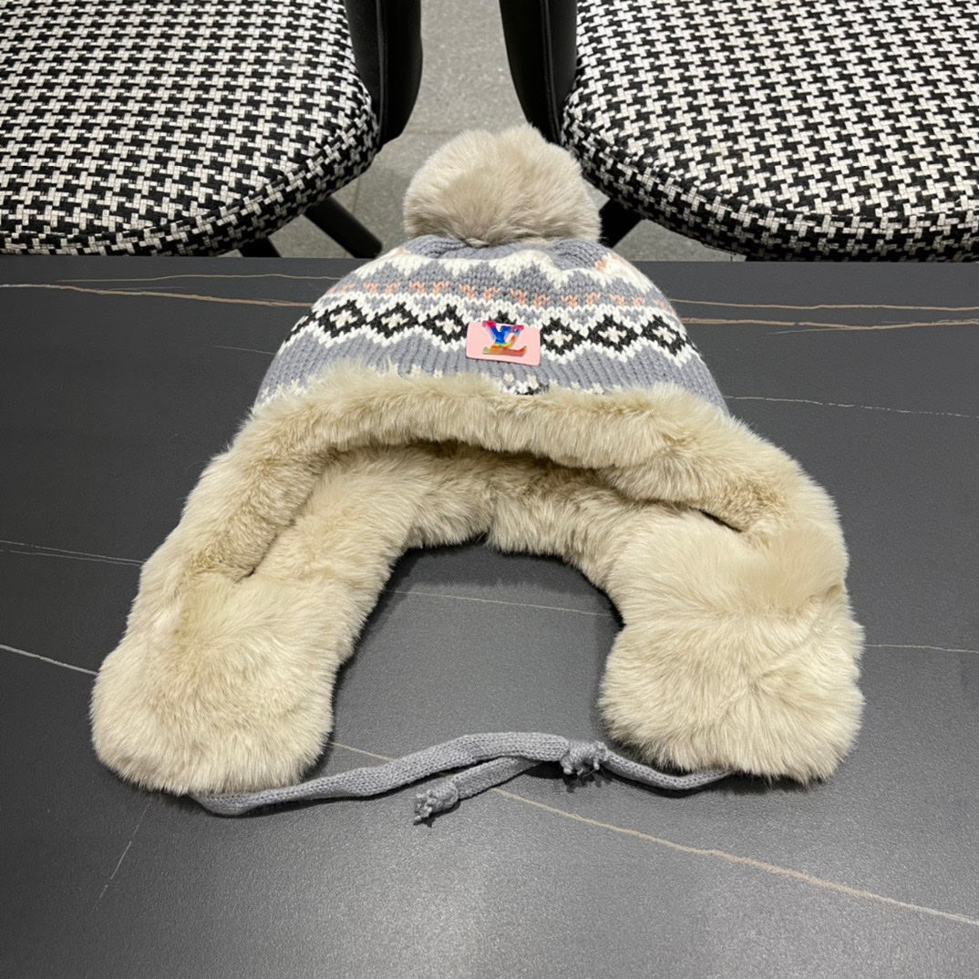 BONNET CACHE-OREILLES EN PELUCHE EN LAINE COLORÉE ET FOURRURE DE LAPIN 408172