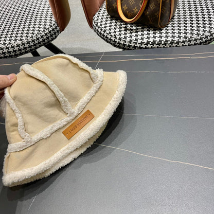 ベージュベルベットとラムファーのキュートな猫耳付きフィッシャーマンハット 414690 