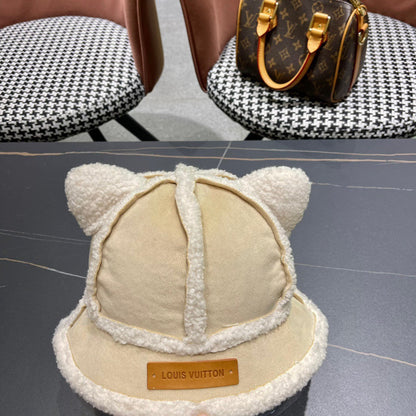 ベージュベルベットとラムファーのキュートな猫耳付きフィッシャーマンハット 414690 