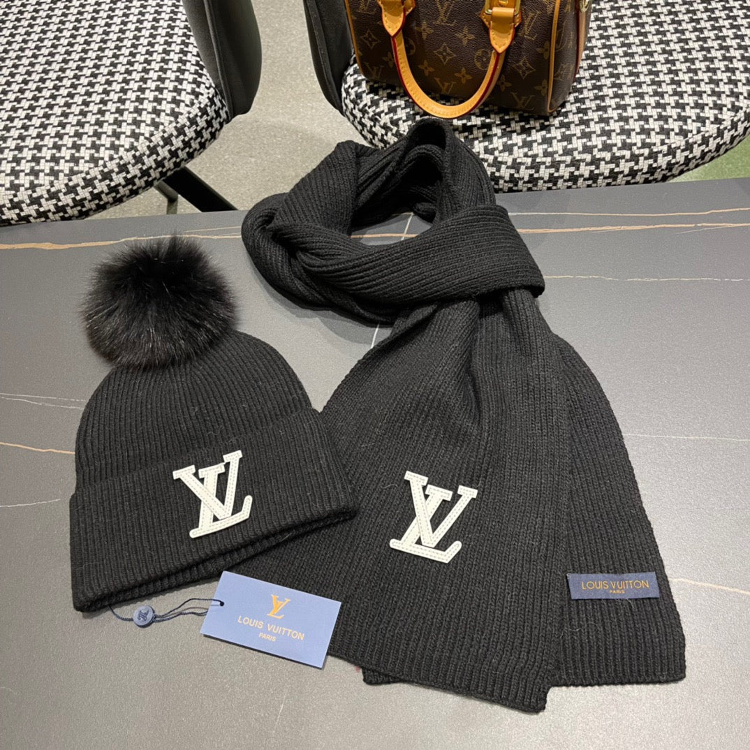 ENSEMBLE ÉCHARPE ET BONNET EN LAINE NOIRE ET FOURRURE DE RENARD 414799 