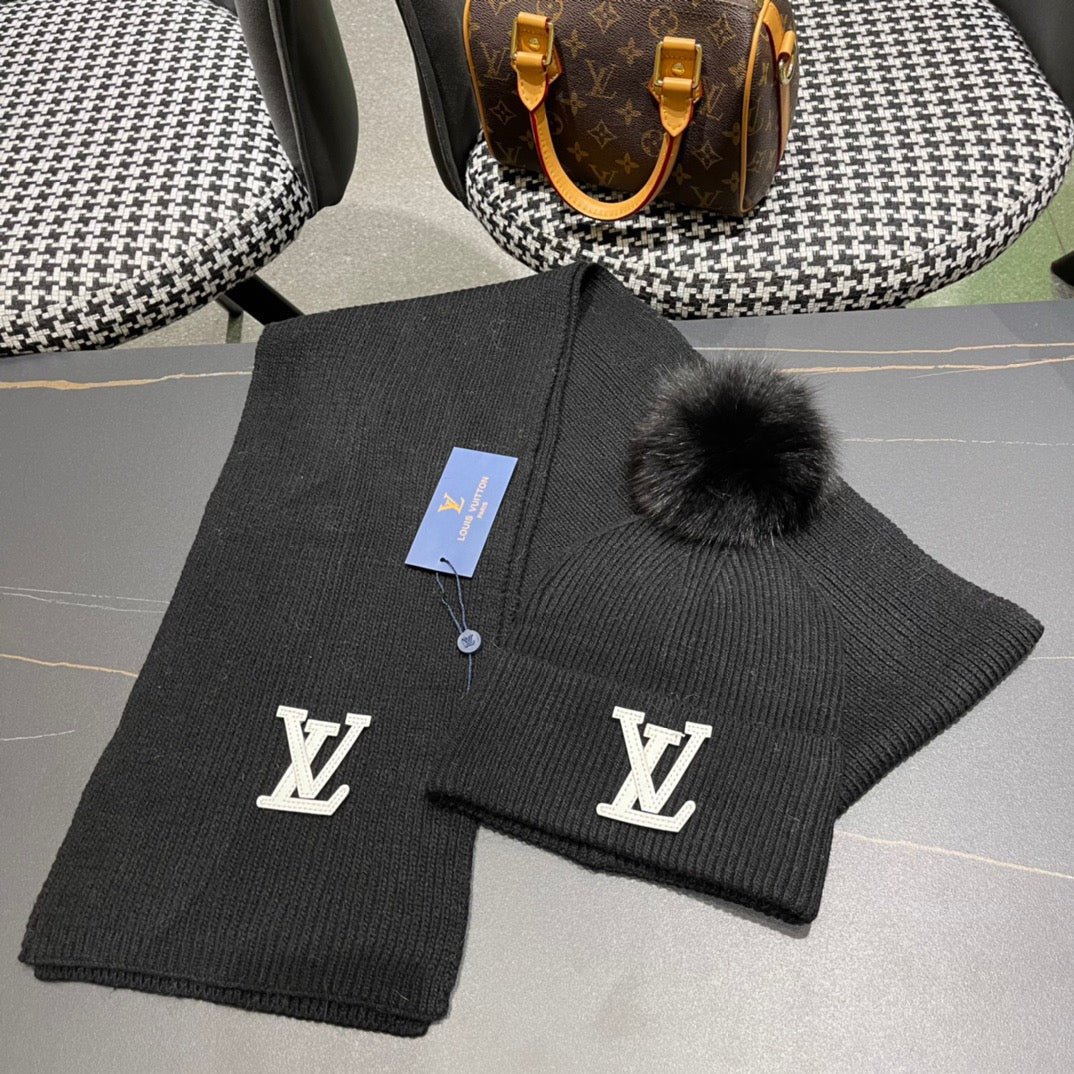 ENSEMBLE ÉCHARPE ET BONNET EN LAINE NOIRE ET FOURRURE DE RENARD 414799 