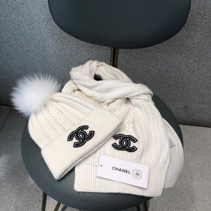 ENSEMBLE ÉCHARPE ET BONNET EN LAINE BLANCHE 420820