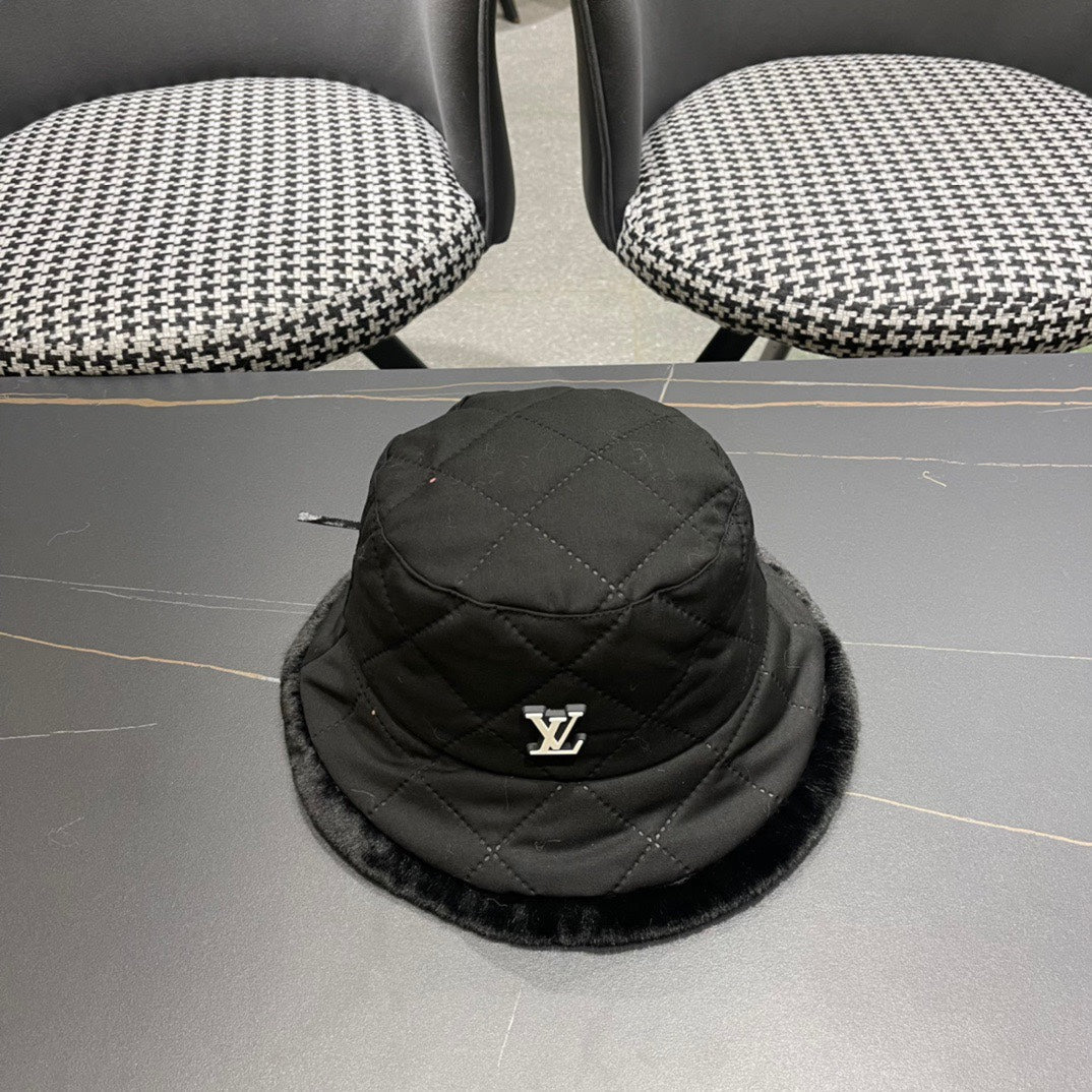 CHAPEAU BUCKET EN COTON NOIR ET FOURRURE D'AGNEAU 420923 