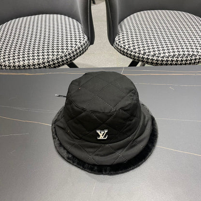 CHAPEAU BUCKET EN COTON NOIR ET FOURRURE D'AGNEAU 420923 