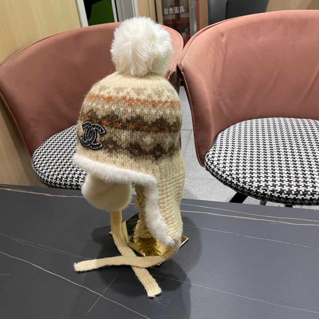 BONNET D'HIVER EN PELUCHE COLORÉ 431201
