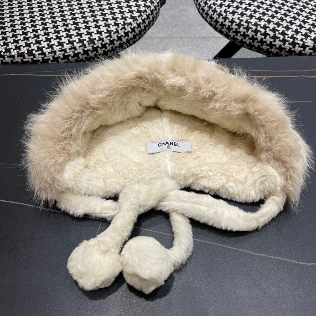 BONNET EN POLAIRE DE LIN BLANC ET LAINE 433165 