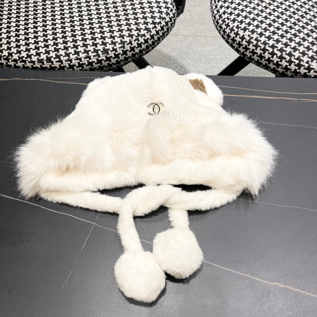 BONNET EN POLAIRE ET LAINE BLANCHE 433166 