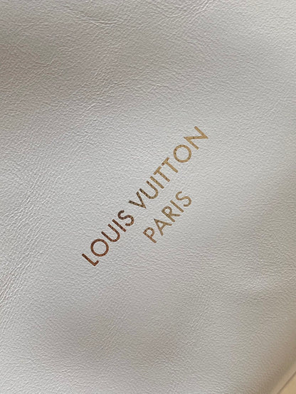Sac fourre-tout Vibe mm 39 en cuir d'agneau brillant gris Trianon