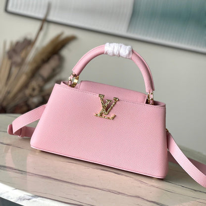 CAPUCINES EAST-WEST 33 EN CUIR DE VEAU ROSE BLUSH, ACIER DORÉ
