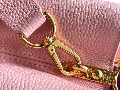 CAPUCINES EAST-WEST 33 EN CUIR DE VEAU ROSE BLUSH, ACIER DORÉ